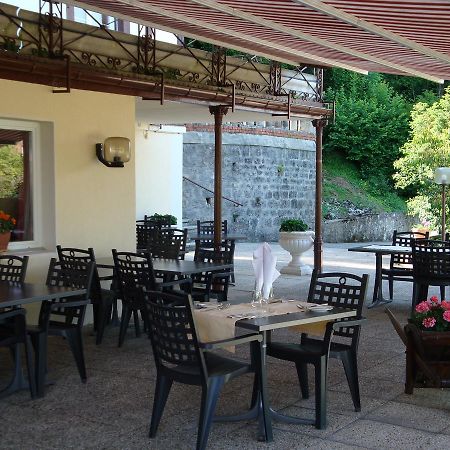 Hotel Restaurant Le Chalet Cortaillod ภายนอก รูปภาพ
