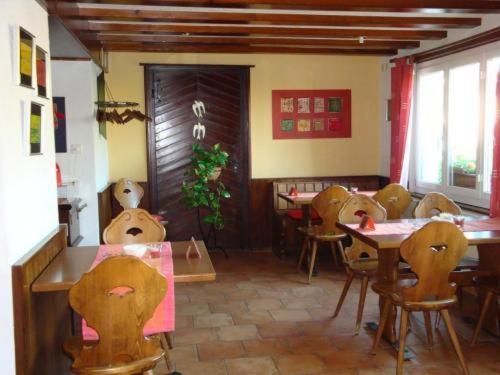 Hotel Restaurant Le Chalet Cortaillod ภายนอก รูปภาพ