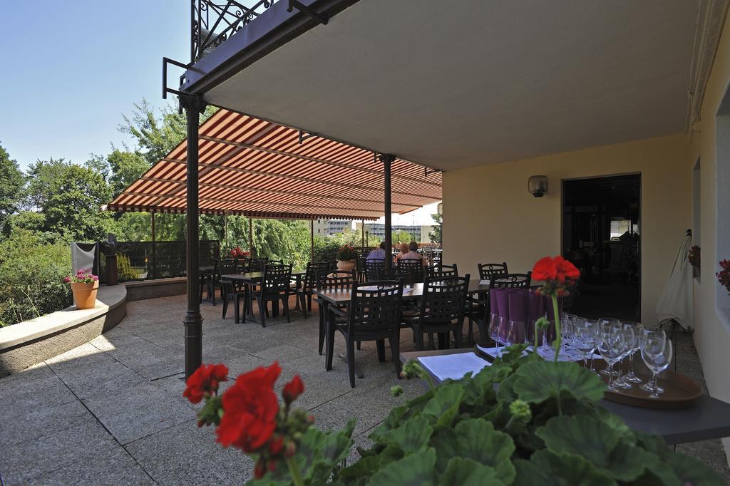 Hotel Restaurant Le Chalet Cortaillod ภายนอก รูปภาพ